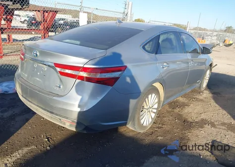 2015 Toyota Avalon Hybrid Limited from USA, damaged, VIN 4T1BD1EB3FU042978